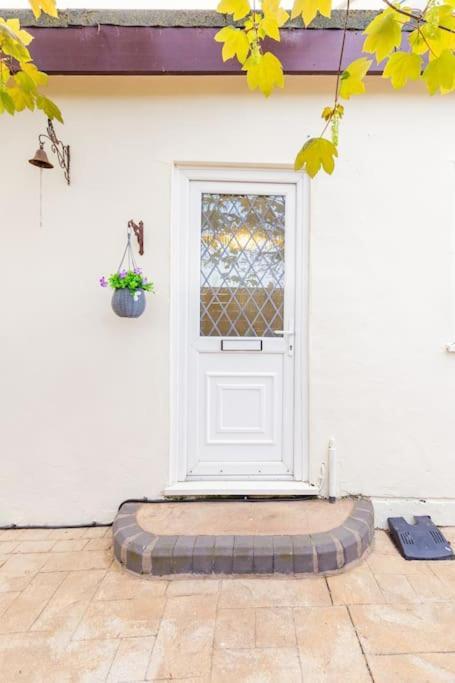 The Hideaway Villa Cleveleys Exterior photo