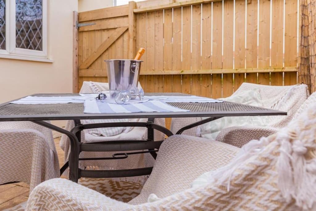 The Hideaway Villa Cleveleys Exterior photo