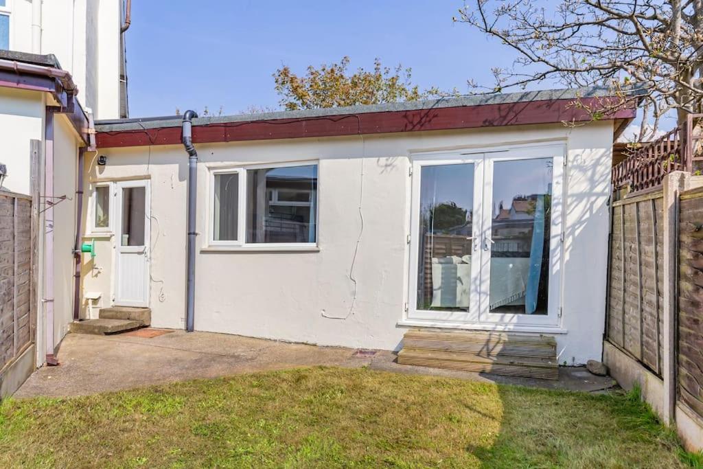 The Hideaway Villa Cleveleys Exterior photo